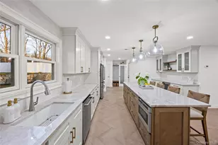 5 Poplar Dr, Smithtown, NY 11787 - Photo 7