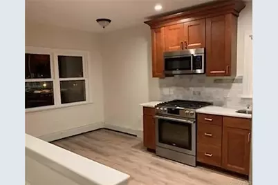 14 Franklin Avenue #2nd Fl, Port Washington, NY 11050 - Photo 3