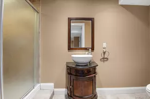 1 Windsor Ct, Amityville, NY 11701 - Photo 23