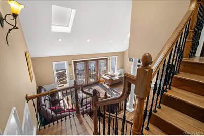 1 Windsor Court, Amityville, NY 11701 - Photo 17