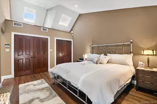 1 Windsor Ct, Amityville, NY 11701 - Photo 19