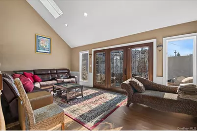 1 Windsor Court, Amityville, NY 11701 - Photo 3