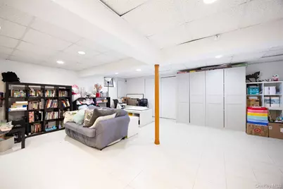 74 Bedford Avenue, New Hyde Park, NY 11040 - Photo 21