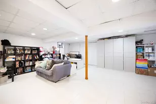 74 Bedford Ave, New Hyde Park, NY 11040 - Photo 21