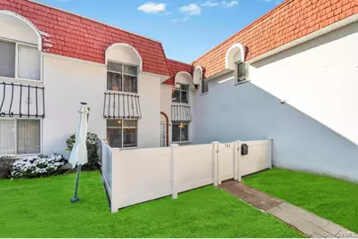 754 Blue Ridge Drive, Medford, NY 11763 - Photo 3