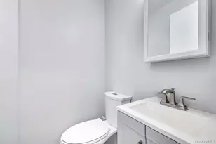 754 Blue Ridge Dr, Medford, NY 11763 - Photo 17