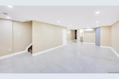 10535 135th Street, Ozone Park, NY 11419 - Photo 17