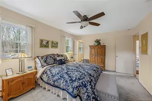 35 High Hills Ln, Huntington Station, NY 11746 - Photo 27