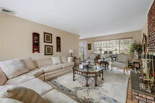 35 High Hills Ln, Huntington Station, NY 11746 - Photo 11