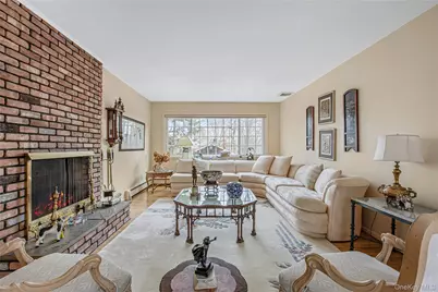 35 High Hills Lane, Huntington Station, NY 11746 - Photo 9