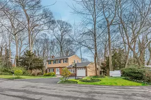 35 High Hills Ln, Huntington Station, NY 11746 - Photo 5