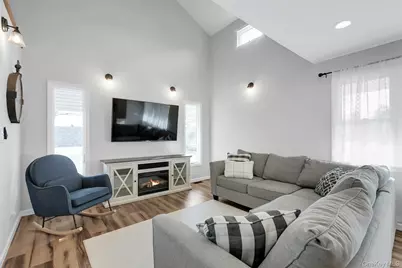 37 Weichers Avenue, Ronkonkoma, NY 11779 - Photo 5