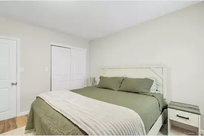 37 Weichers Avenue, Ronkonkoma, NY 11779 - Photo 15