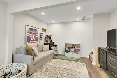 37 Weichers Avenue, Ronkonkoma, NY 11779 - Photo 21