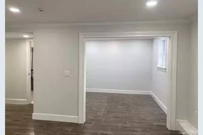 275 Beachview Street, Copiague, NY 11726 - Photo 25