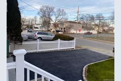 275 Beachview Street, Copiague, NY 11726 - Photo 5