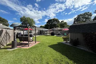 31 Brushwood Dr, Shirley, NY 11967 - Photo 21