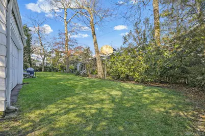 61 Squirrel Hill Road, East Hills, NY 11577 - Photo 33