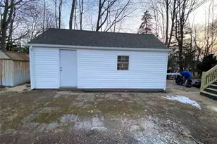 1193 Brookdale Ave, Bay Shore, NY 11706 - Photo 19