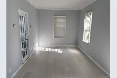 59 Richard Avenue, Islip Terrace, NY 11752 - Photo 11