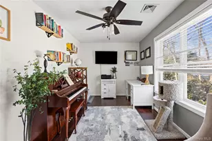 19 Raymond Ave, Middle Island, NY 11953 - Photo 27