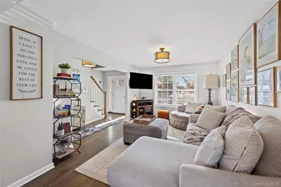 19 Raymond Avenue, Middle Island, NY 11953 - Photo 11