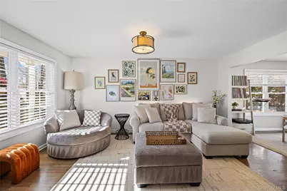 19 Raymond Avenue, Middle Island, NY 11953 - Photo 9