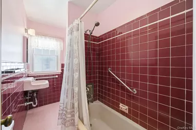 54 Aberdeen Road, New Hyde Park, NY 11040 - Photo 17