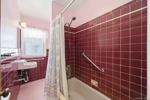 54 Aberdeen Rd, New Hyde Park, NY 11040 - Photo 17