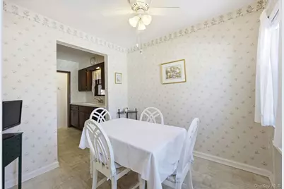 54 Aberdeen Road, New Hyde Park, NY 11040 - Photo 11