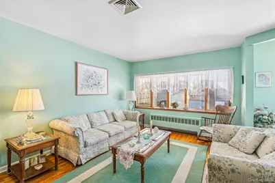 64 Dean Street, Hicksville, NY 11801 - Photo 5