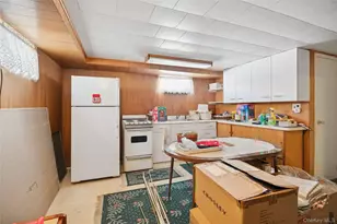 64 Dean St, Hicksville, NY 11801 - Photo 25