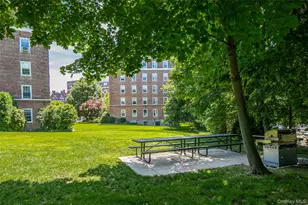 5 Midland Gardens, Bronxville, NY 10708 - Photo 13