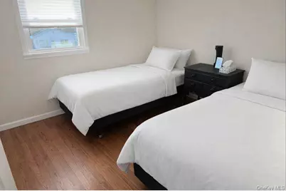 360 Laurel Avenue, Fallsburg, NY 12733 - Photo 9