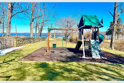 38 Tiffany Road, Oyster Bay, NY 11771 - Photo 45