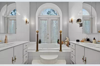 38 Tiffany Road, Oyster Bay, NY 11771 - Photo 21