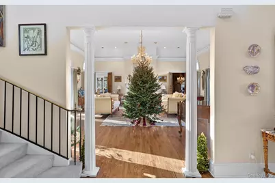 38 Tiffany Road, Oyster Bay, NY 11771 - Photo 11