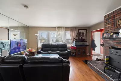 13918 249th Street, Rosedale, NY 11422 - Photo 5