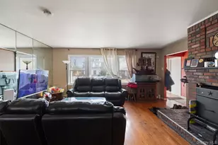 139-18 249th St, Rosedale, NY 11422 - Photo 5