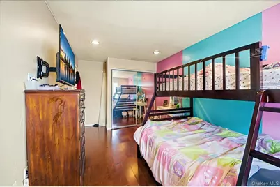 126 Mermaid Lane, Bronx, NY 10473 - Photo 11