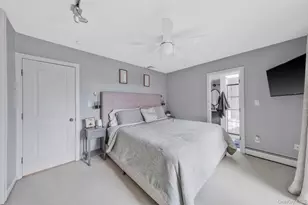 35 Strafford St, Mastic, NY 11950 - Photo 29