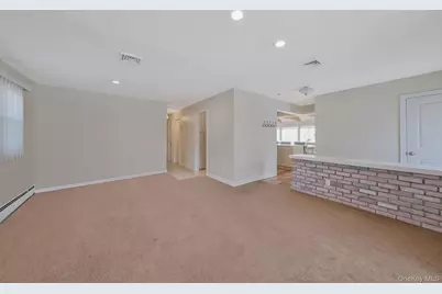 35 Strafford Street, Mastic, NY 11950 - Photo 19