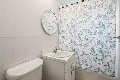 24 Mulford Place #4B, Hempstead, NY 11550 - Photo 9