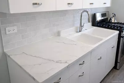 21-20 33rd Road #10B, Astoria, NY 11106 - Photo 7