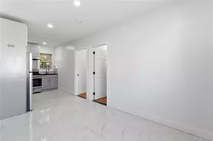 11-18 124th St, College Point, NY 11356 - Photo 9