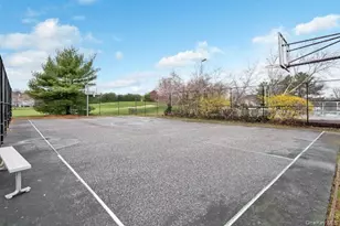 745 Spring Lake Dr, Middle Island, NY 11953 - Photo 9