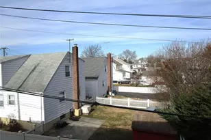 40 Daley Pl, Lynbrook, NY 11563 - Photo 33