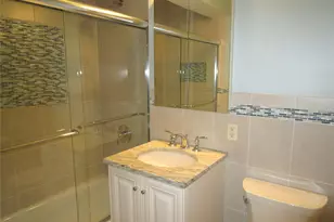 40 Daley Pl, Lynbrook, NY 11563 - Photo 17