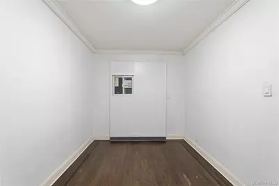 1042 E 233rd Street, Bronx, NY 10466 - Photo 23