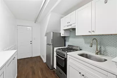 1042 E 233rd Street, Bronx, NY 10466 - Photo 7